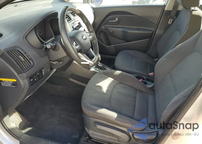 KNADM4A36F6527372: 81574475