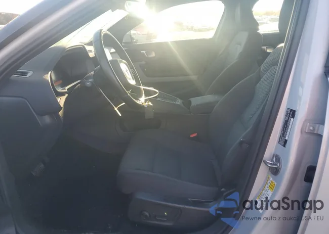 YSMEG3KA4PL140851: 89900875