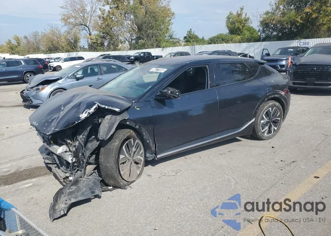 KNDC34LA2P5156926: 86677595