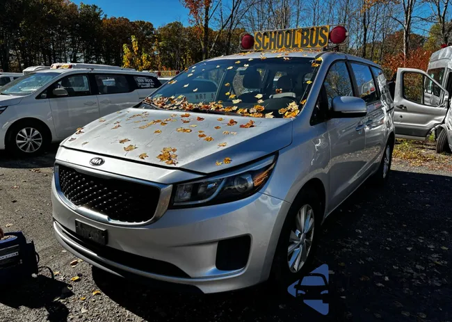 KNDMA5C10H6272539: 89728155