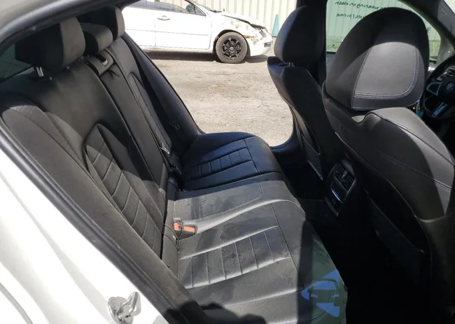 3MW5P7J04M8C19075: 85122805