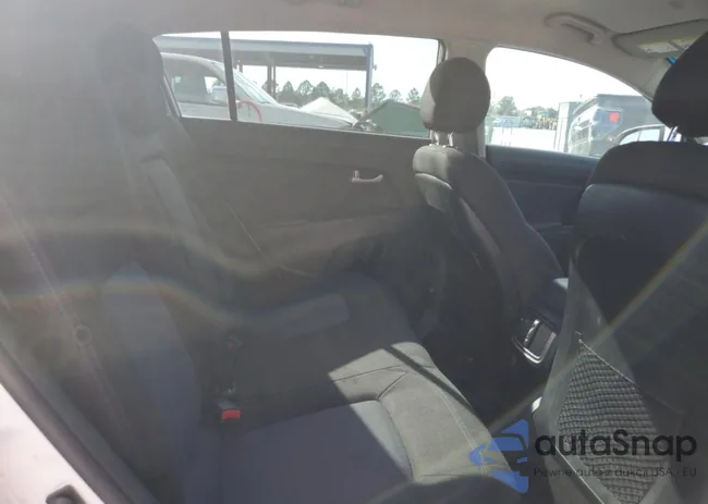 KNDPB3AC2G7854718: 90311975