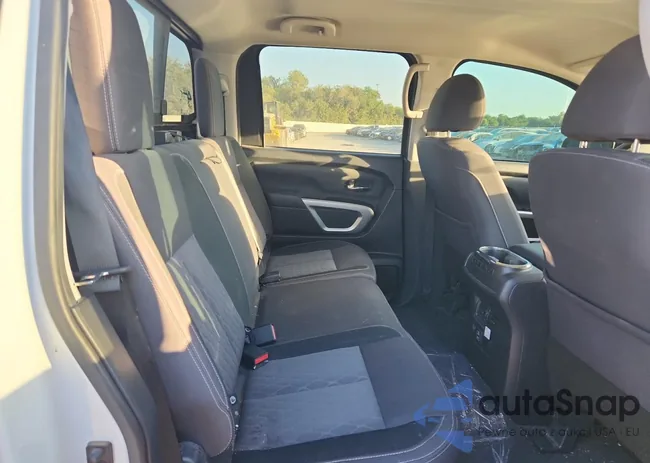 1N6AA1ED7MN522665: 82260455