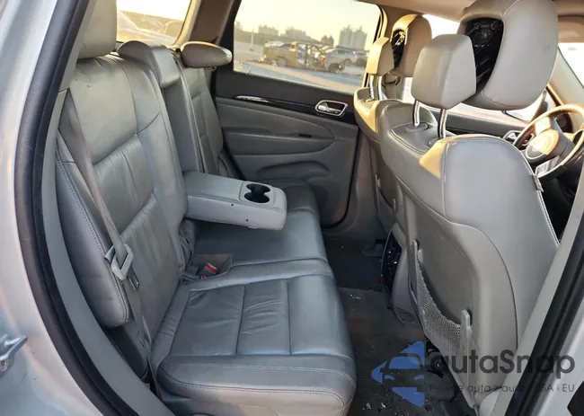 1C4RJEAG3DC549757: 82532115