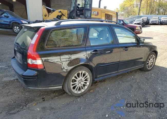 YV1MW390572316135: 85546935