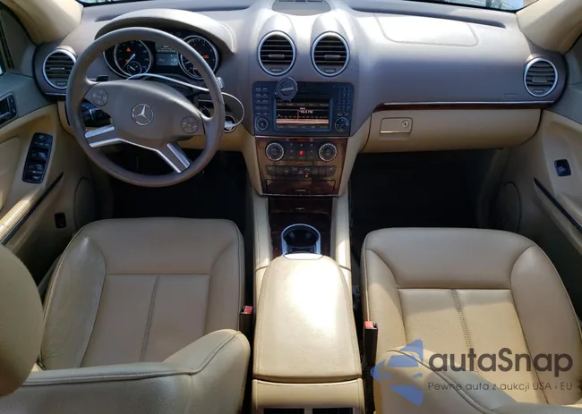 4JGBF7BB8AA533235: 89656425