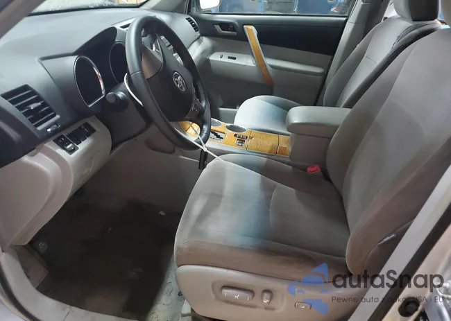 JTEEW41AX82003096: 82323375