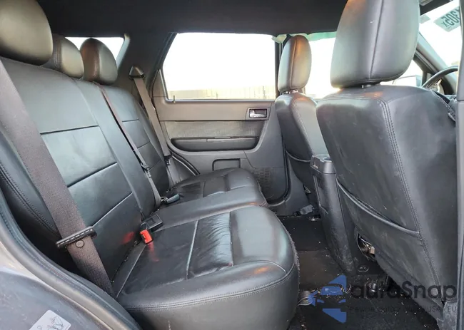 1FMCU9EG5CKA49968: 82341305