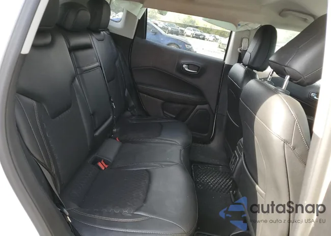 3C4NJDBB0JT303051: 71237903