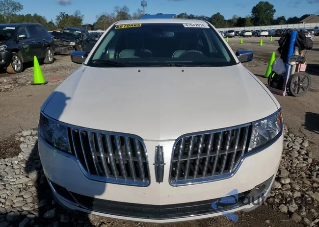 3LNHL2GC9CR818865: 81042674