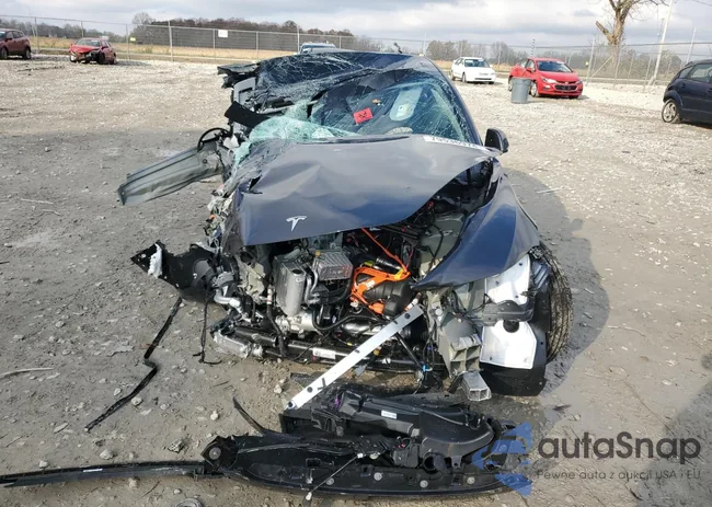 5YJ3E1EA7RF861860: 79536974