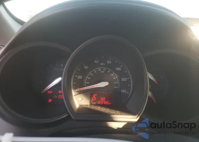 KNADM4A35G6594725: 81190324