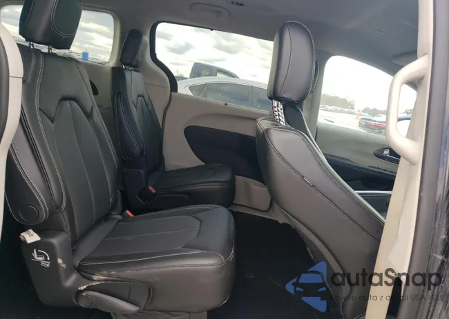 2C4RC1DG6MR513602: 81784494