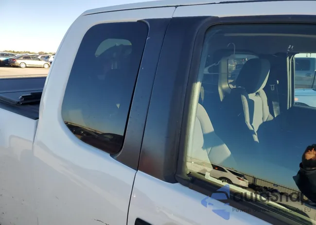 1N6ED1CM3PN645928: 81332064