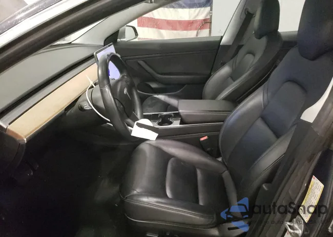 5YJ3E1EB9JF113995: 82863484