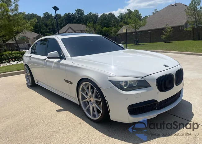 WBAKB8C58ACY64395: 81823294