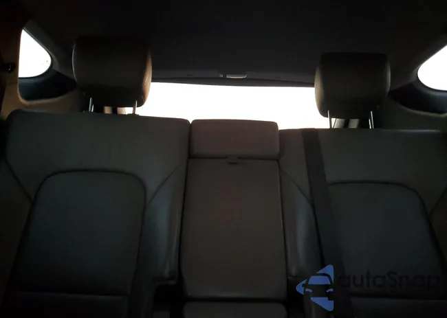 5NMZU3LB0JH056211: 93690255