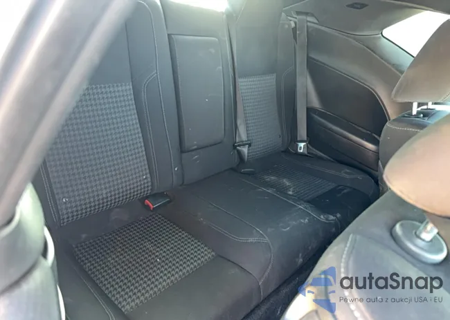 2C3CDZAG6FH763960: 92834785