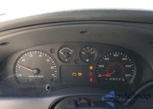 1FTYR14U86PA93362: 82711325