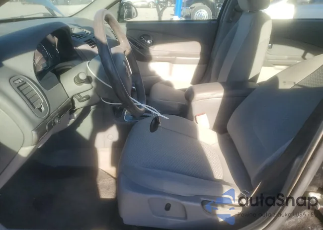 1G1ZS58F27F301022: 82414655