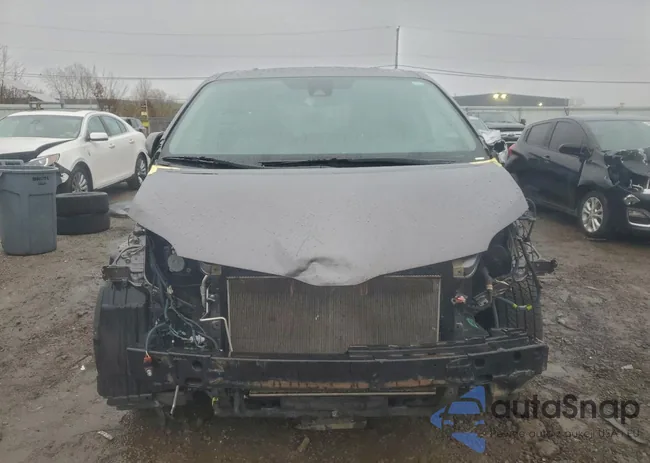 5TDYZ3DC9JS929083: 90071765