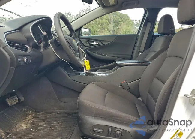 1G1ZD5ST5NF101676: 94502495