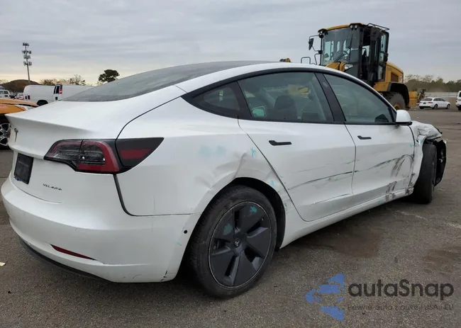 5YJ3E1EB2NF258723: 90328745