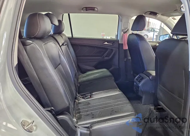 3VV3B7AX4NM027901: 93986825