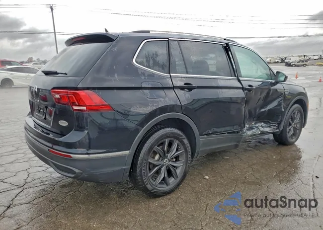 3VVNB7AX6RM076998: 93017455