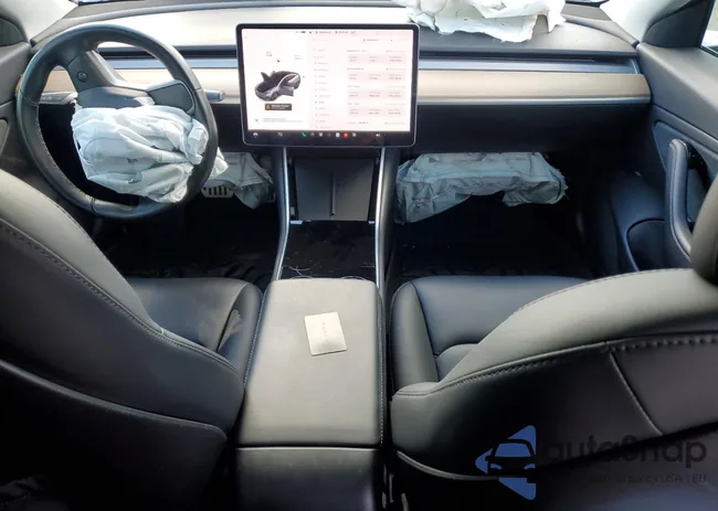 5YJ3E1EB1JF083049: 91428385