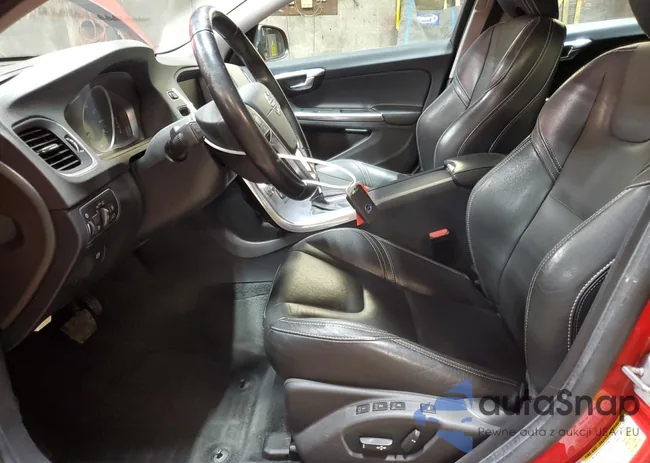 YV126MFL5H2427636: 91688515