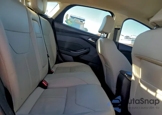 1FADP3N25GL239972: 93832425