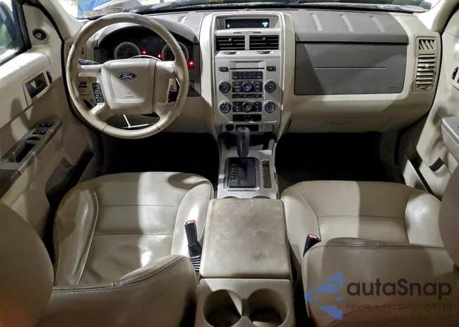 1FMCU93118KB26664: 93609045