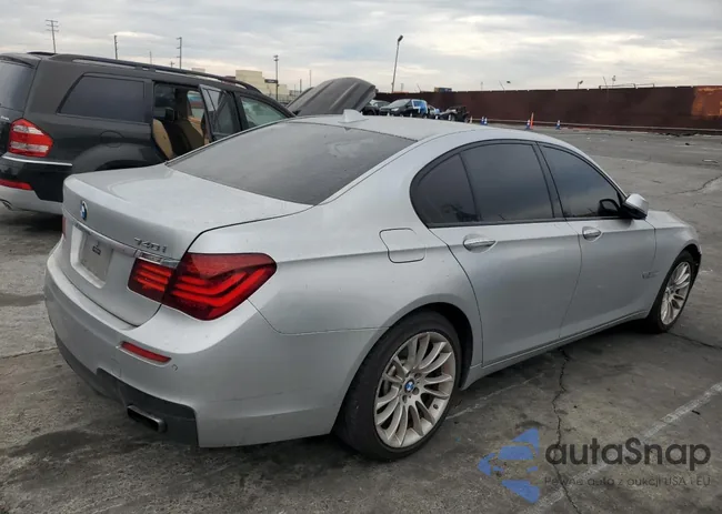 WBAYA6C56FD827008: 92509365