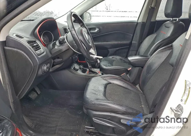 3C4NJDDB0KT780660: 94517255