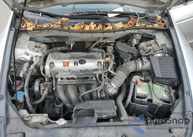 1HGCP2F42BA016973: 92950315