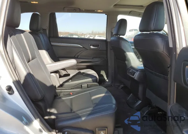 5TDKZRFH9JS540123: 92943675