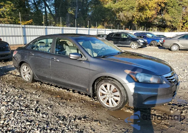 1HGCP2F82CA097932: 89883305