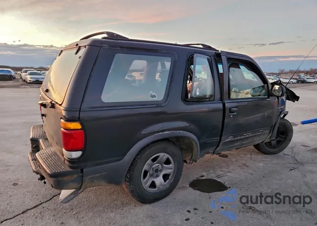 1FMCU24X7TUA34062: 94130825