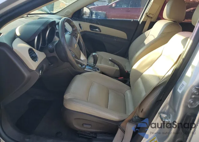 1G1PE5SBXF7181788: 93843155