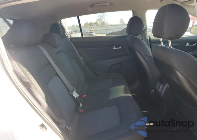 KNDPB3AC8F7711285: 92569375