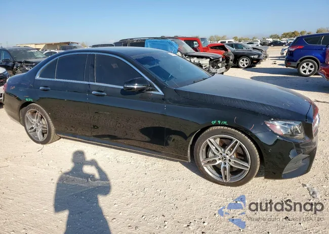 WDDZF4JB6KA607763: 92658475