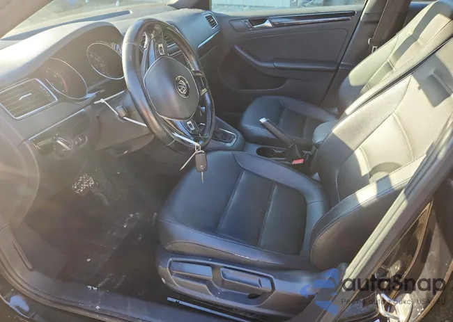 3VWD17AJ6JM225162: 91709595