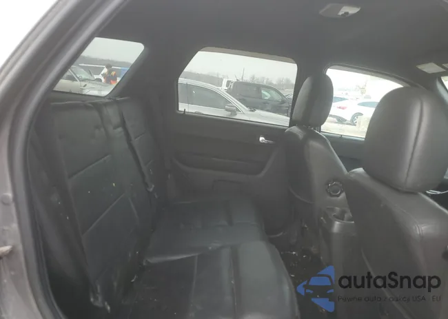 1FMCU9EG4BKC06324: 93929535