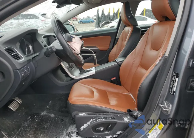 LYV402TK6HB139493: 92063665