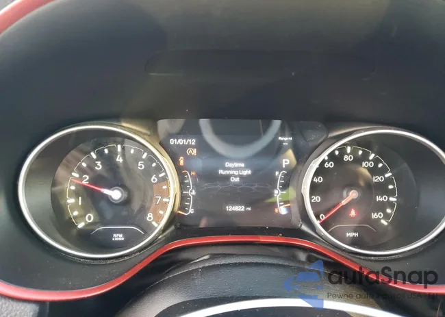 3C4NJDDB8JT144745: 90781575