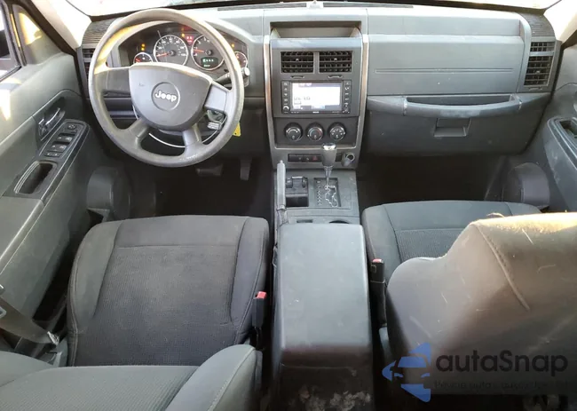 1J8GN28K59W546166: 92118625