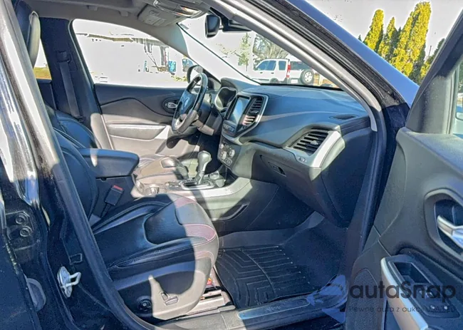 1C4PJMJS2HW566799: 94524085