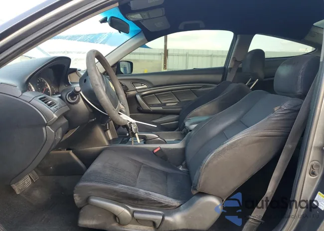 1HGCS1B38CA013549: 93231835