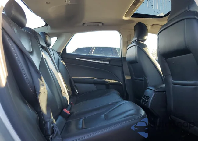 3FA6P0RU9KR256240: 93019145